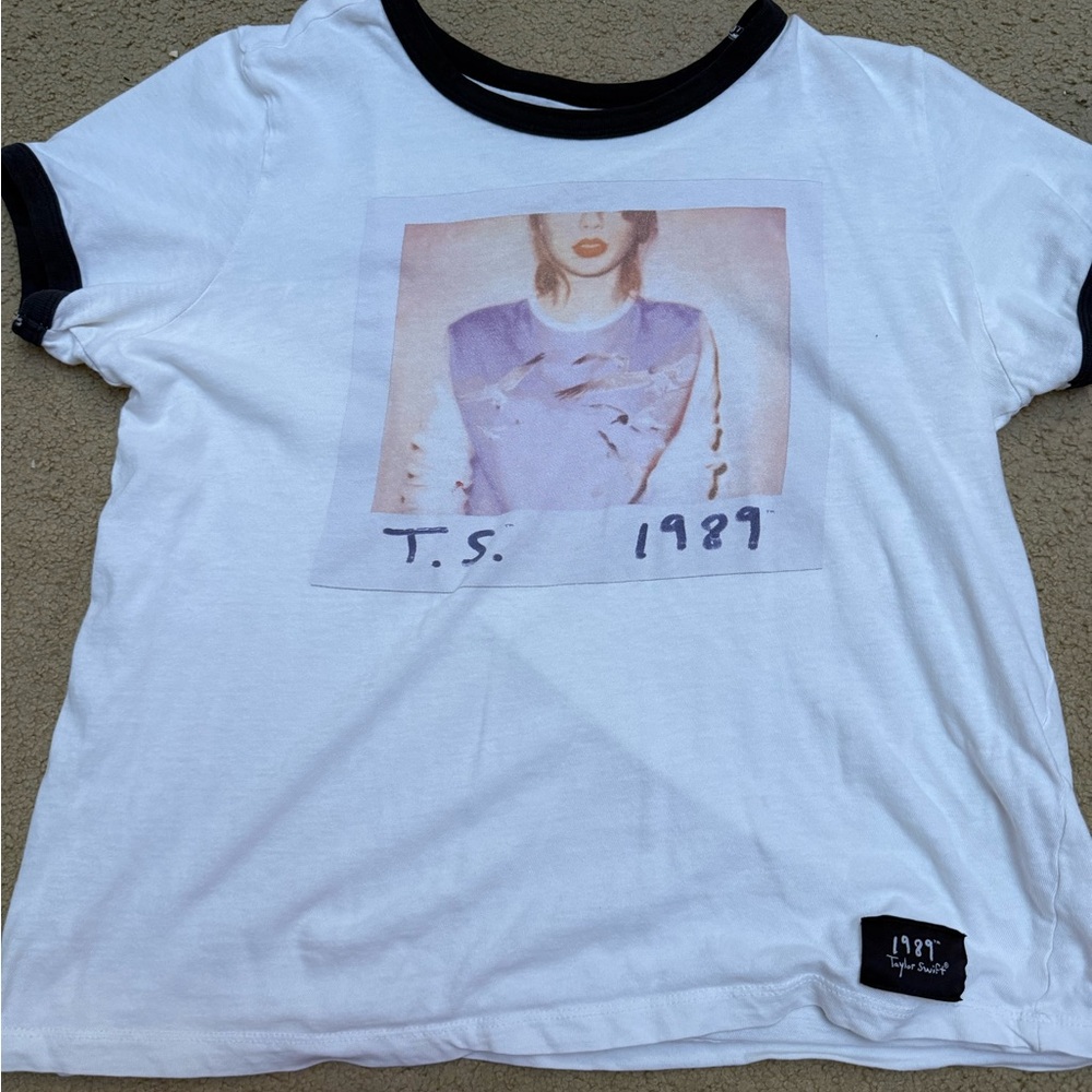 Taylor Swift 1989 World Tour Polaroid Graphic Tee